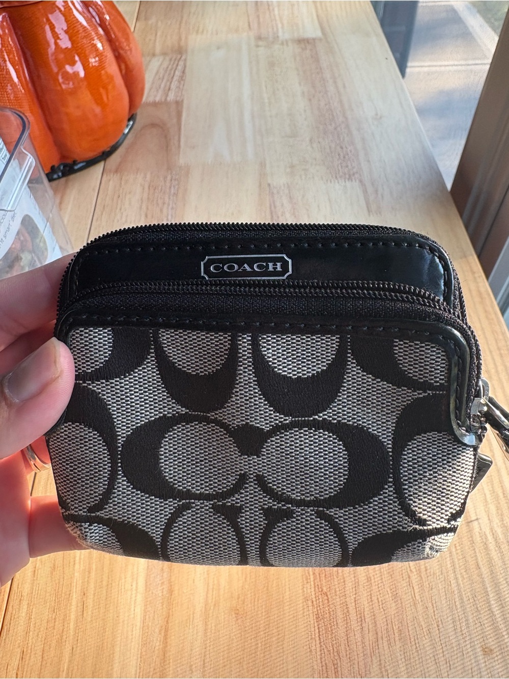 Coach Men’s Black and Cream Signature Toiletry Pouch